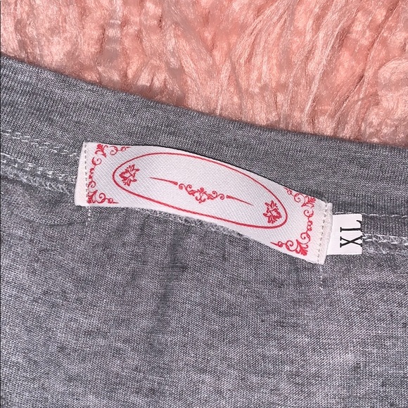 Short-sleeve gray T-shirt or pajama shirt - Picture 2 of 4